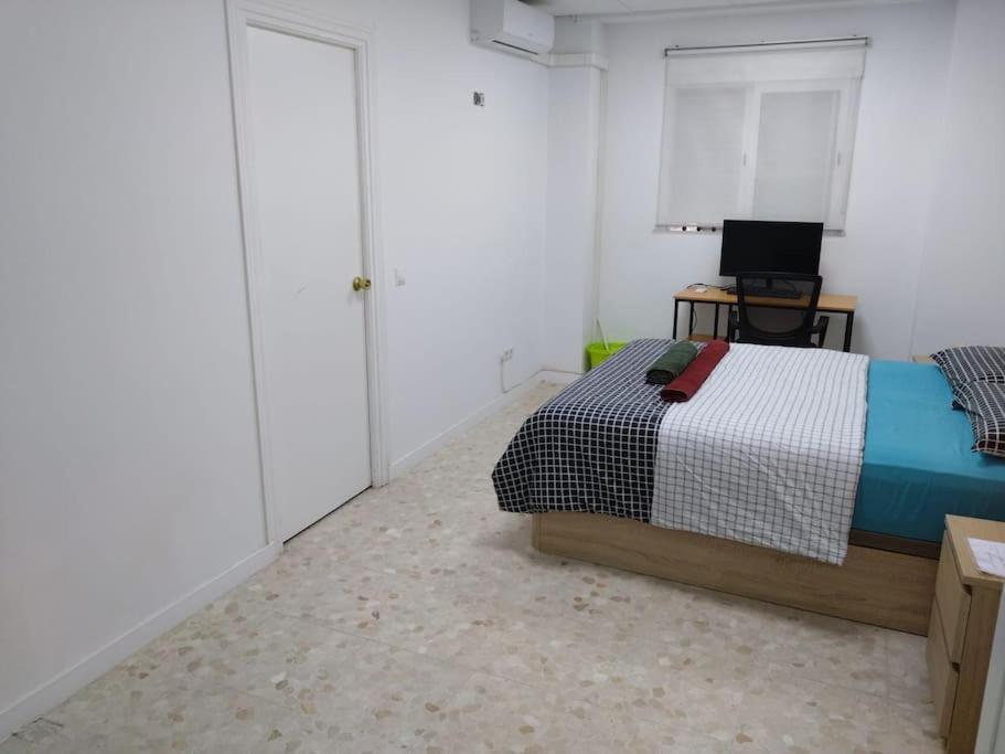 Appartment As A Service. Book It Now مالقة المظهر الخارجي الصورة